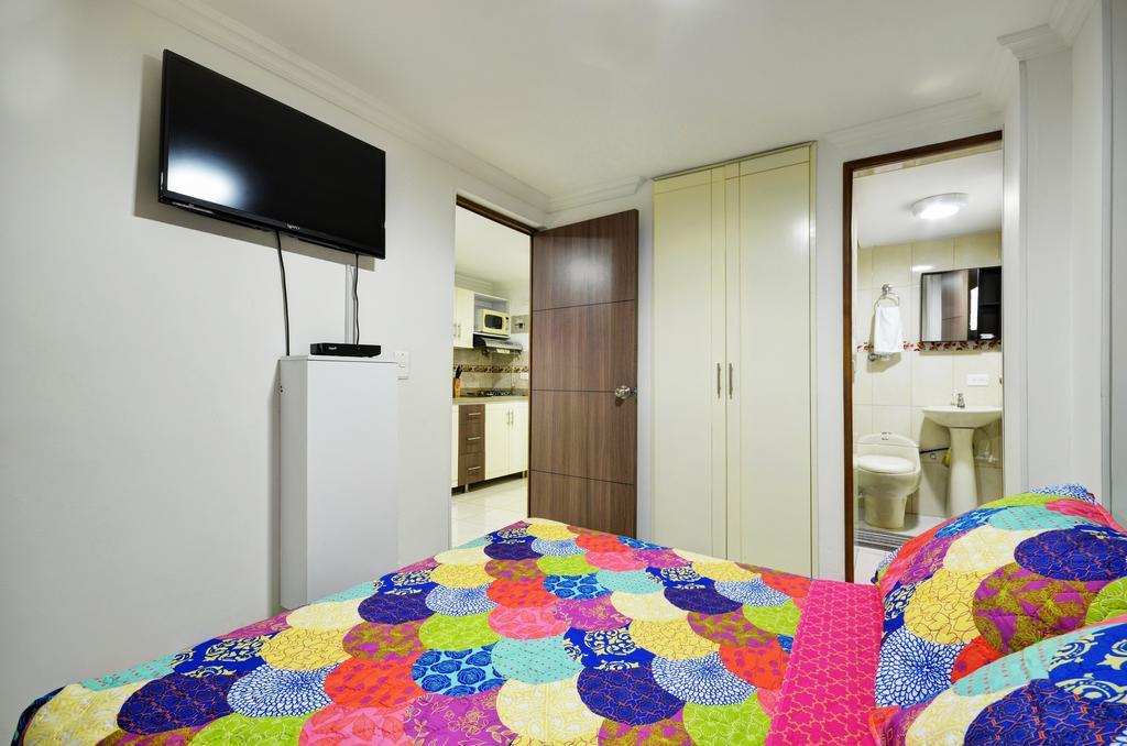 Apartamentos Amoblados Jg De La 70 Медельин Экстерьер фото