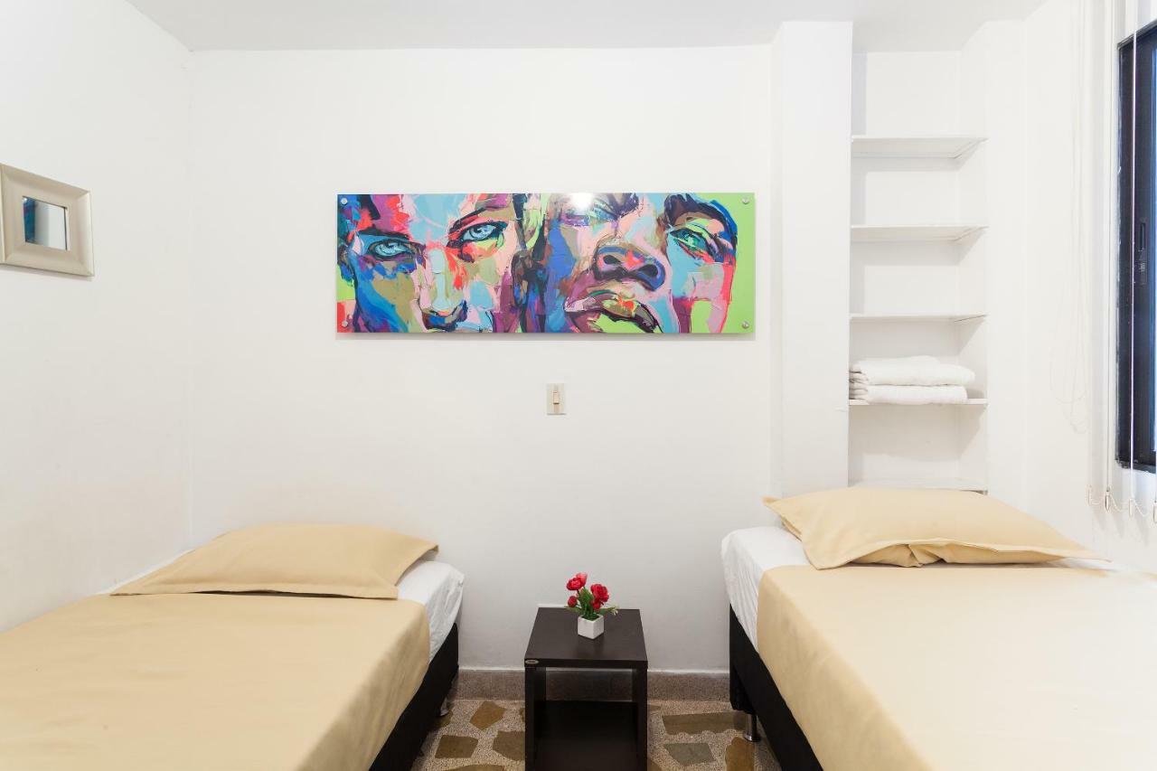 Apartamentos Amoblados Jg De La 70 Медельин Экстерьер фото