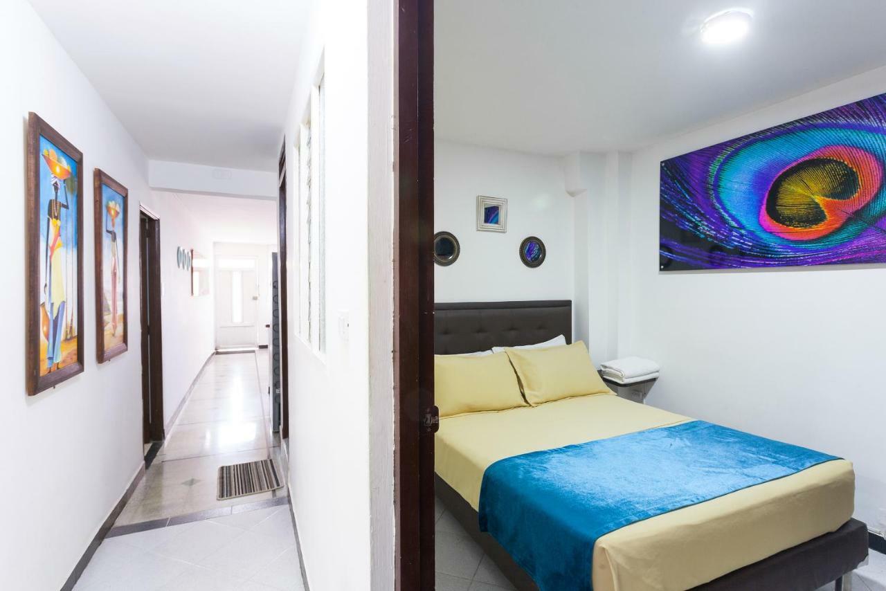 Apartamentos Amoblados Jg De La 70 Медельин Экстерьер фото