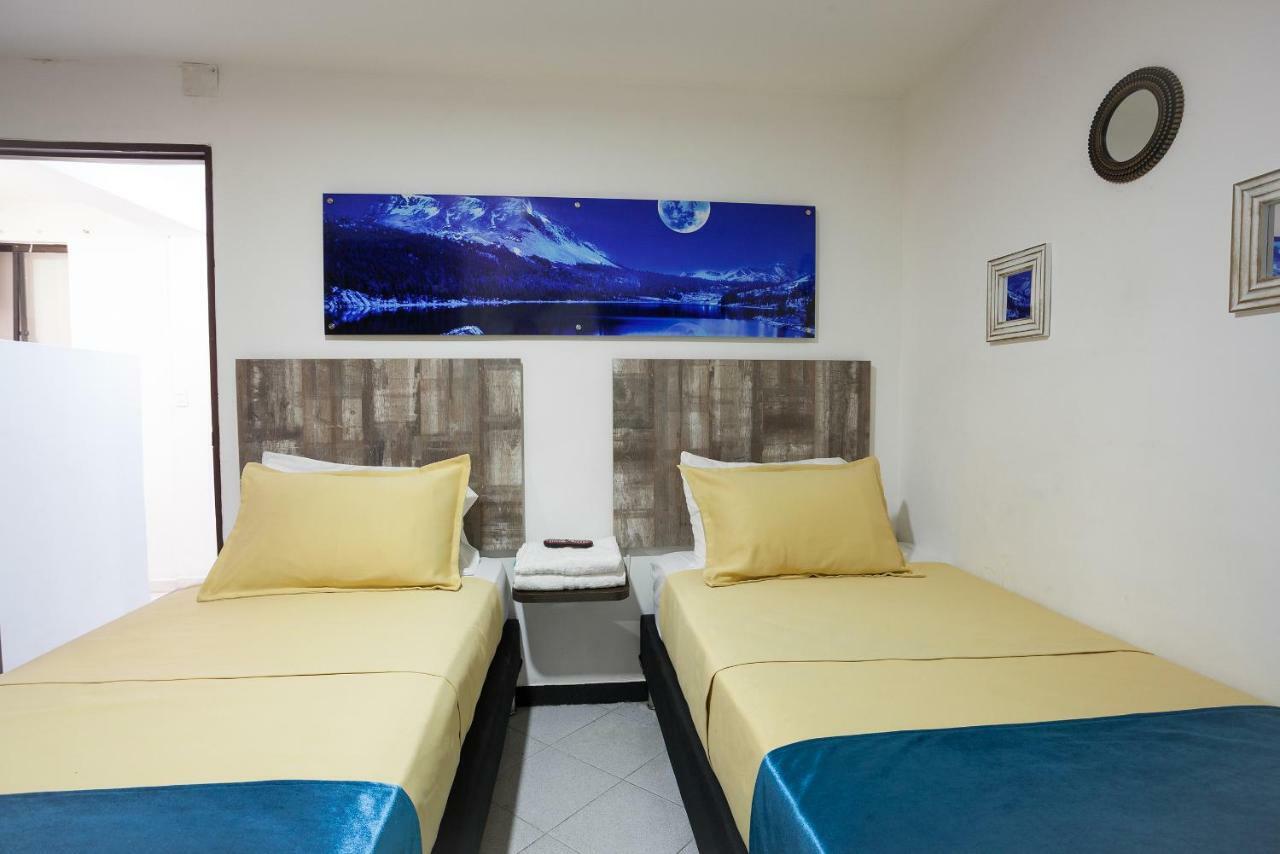 Apartamentos Amoblados Jg De La 70 Медельин Экстерьер фото