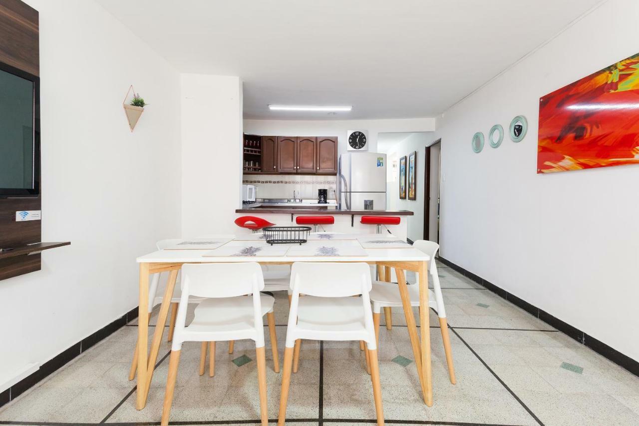 Apartamentos Amoblados Jg De La 70 Медельин Экстерьер фото