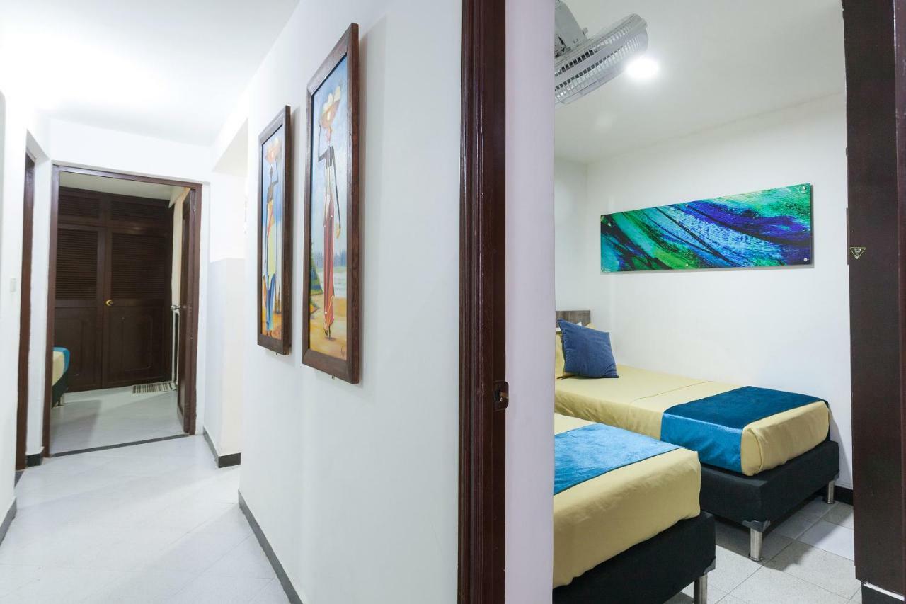Apartamentos Amoblados Jg De La 70 Медельин Экстерьер фото
