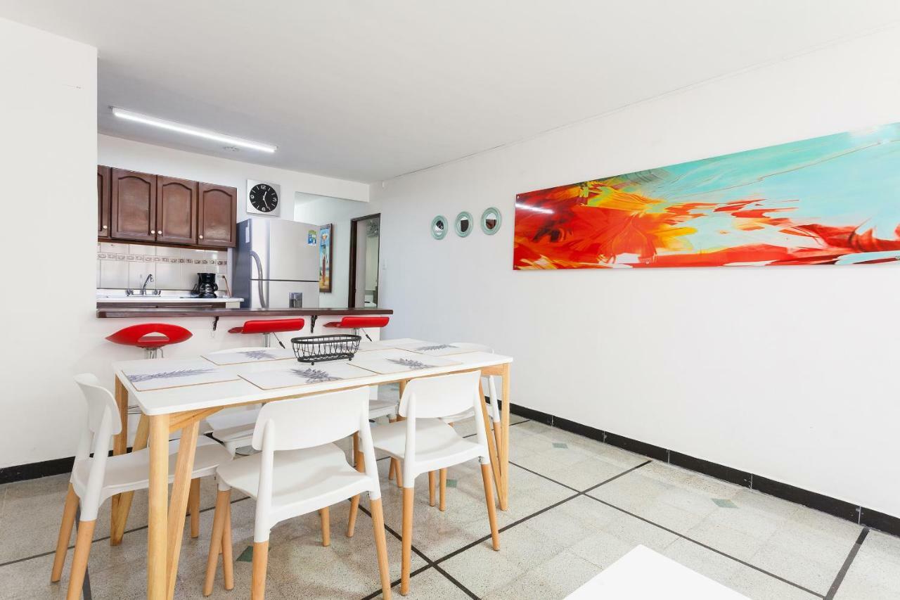 Apartamentos Amoblados Jg De La 70 Медельин Экстерьер фото