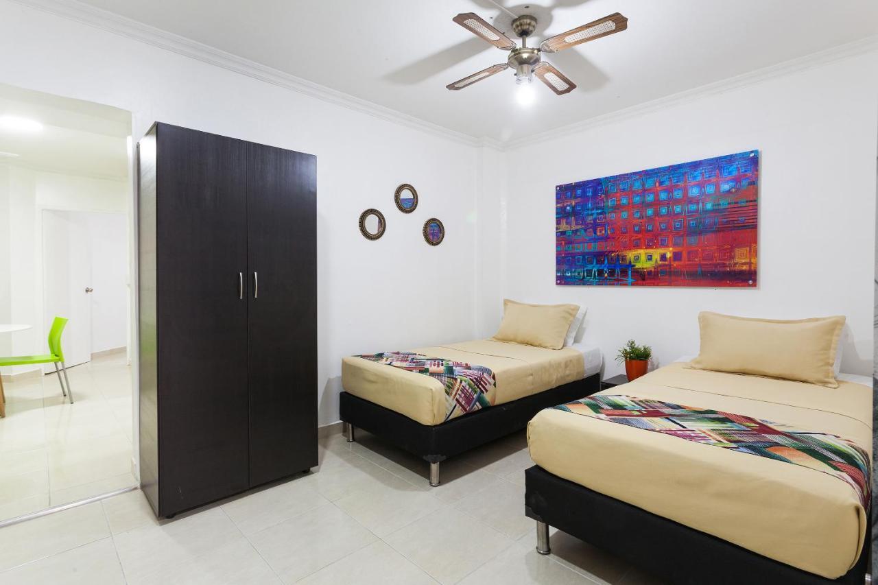 Apartamentos Amoblados Jg De La 70 Медельин Экстерьер фото